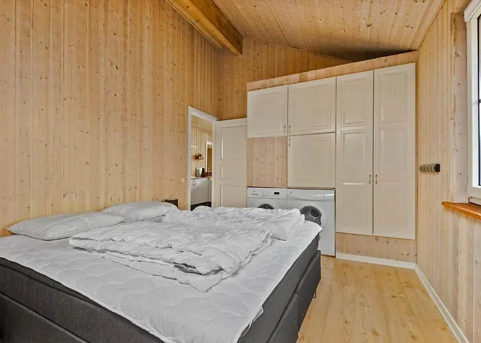 Holiday home Fan012-fano-strandgardsvej-46 *