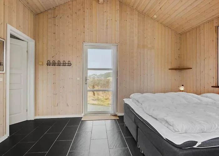 Holiday home Fan012-fano-strandgardsvej-46